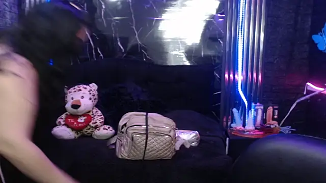 Snapshot of lehia_285 chatting on 04-10-26, 01:29 lehia 285 online show from 04-10-26, 01:29