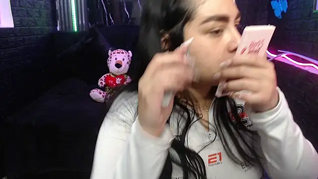 Snapshot of lehia_285 chatting on 04-14-26, 01:16 lehia 285 online show from 04-14-26, 01:16