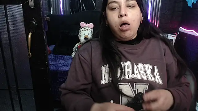 Snapshot of lehia_285 chatting on 06-26-26, 01:17 lehia 285 online show from 06-26-26, 01:17