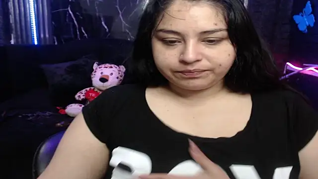 Snapshot of lehia_285 chatting on 04-08-26, 01:12 lehia 285 online show from 04-08-26, 01:12