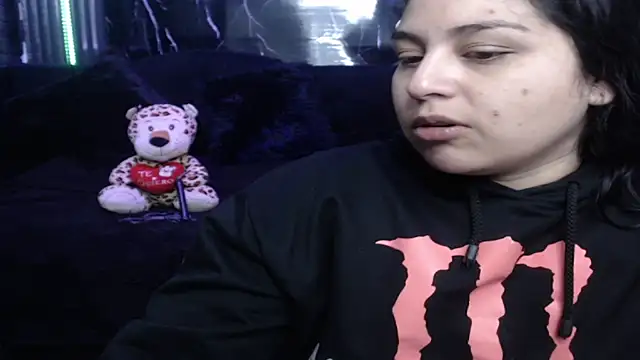 Snapshot of lehia_285 chatting on 04-06-26, 01:12 lehia 285 online show from 04-06-26, 01:12