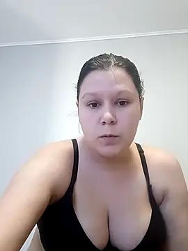 GlitterAuburn online show from 02-10-26, 04:17