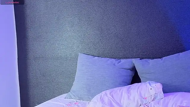 Ania rose online show from 11-14-25, 05:38