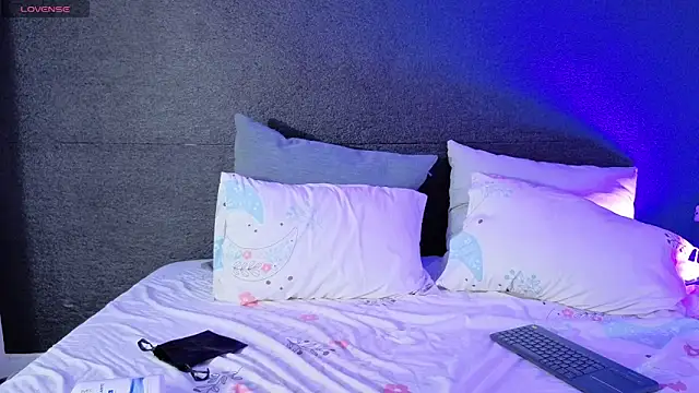 Ania rose online show from 11-12-25, 08:12