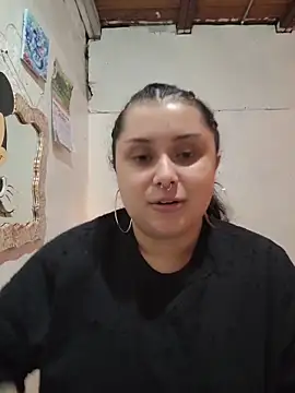 CurvyNoir online show from 06-07-26, 12:16