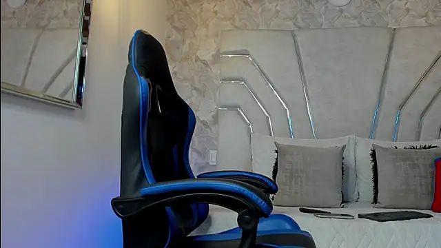 MAXTHOMSON online show from 05-05-26, 12:46