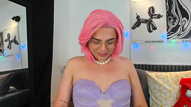 Cloe Bonne online show from 12-14-25, 07:41