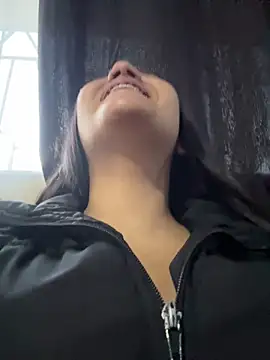 Snapshot of Samantha_firee chatting on 05-20-26, 11:07 Samantha firee online show from 05-20-26, 11:07