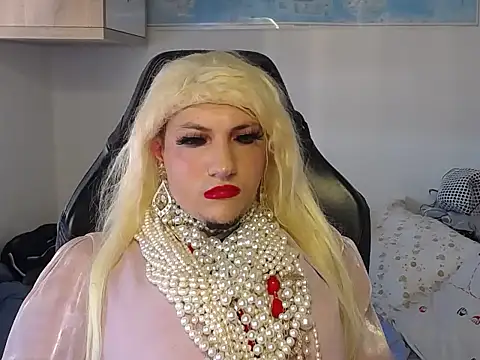 VanesaCrossic online show from 12-14-25, 08:31