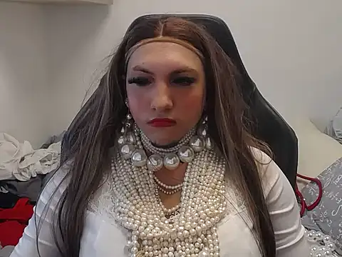 VanesaCrossic online show from 06-16-26, 10:26