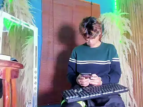 Leo Glow online show from 12-21-25, 09:00