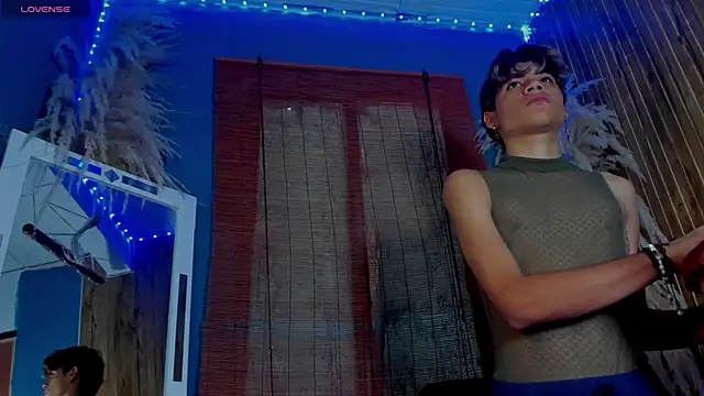 Leo Glow online show from 12-02-25, 01:24