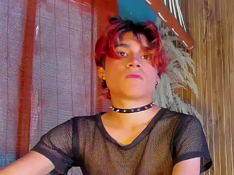 Leo Glow online show from 01-13-26, 01:15