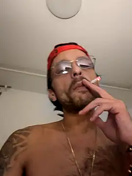 Snapshot of Zaskeee chatting on 10-31-25, 01:46 Zaskeee online show from 10-31-25, 01:46