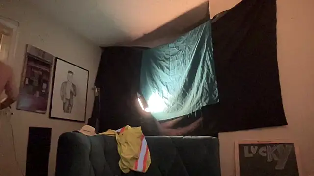 Snapshot of IntimeWild chatting on 04-06-26, 12:39 IntimeWild online show from 04-06-26, 12:39