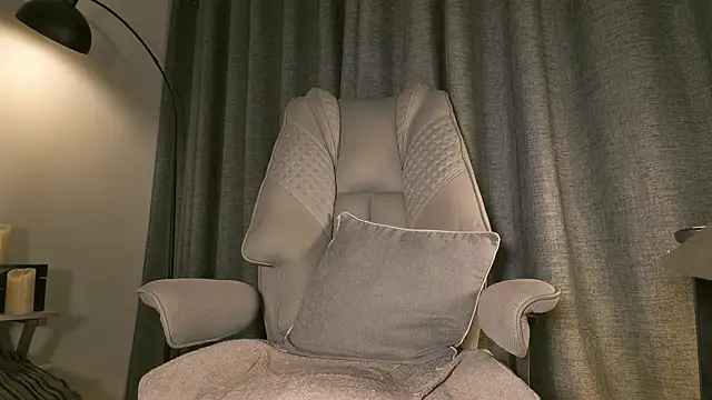 Snapshot of lianewhite chatting on 02-25-26, 12:22 lianewhite online show from 02-25-26, 12:22