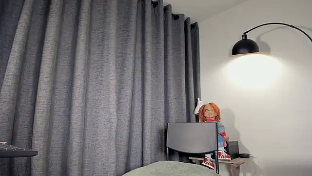 Snapshot of lianewhite chatting on 11-14-25, 12:47 lianewhite online show from 11-14-25, 12:47