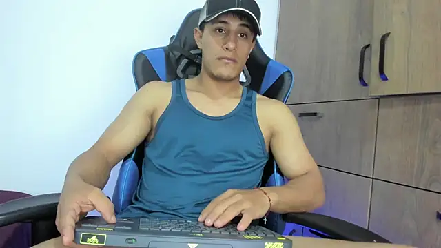 dorman boy online show from 12-23-25, 03:50