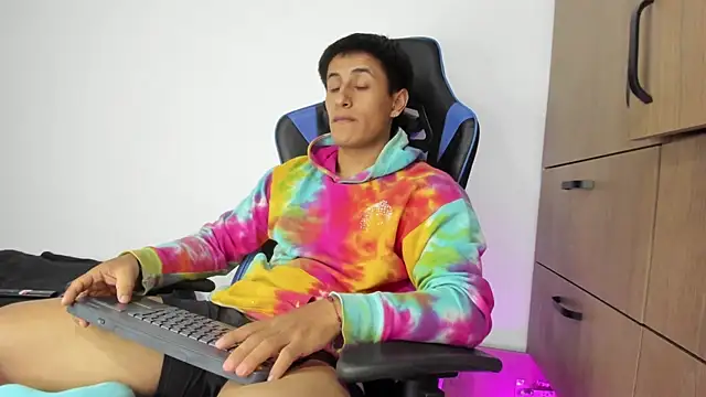 dorman boy online show from 11-17-25, 11:42