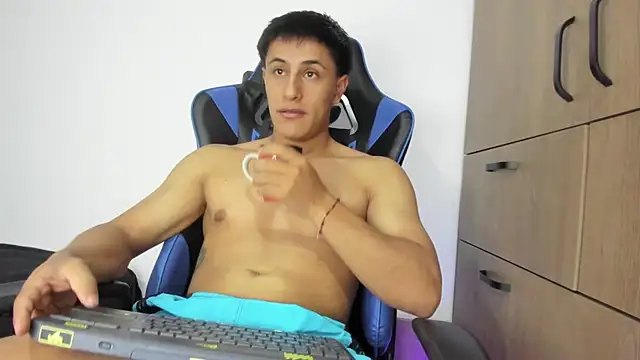 dorman boy online show from 11-30-25, 02:12