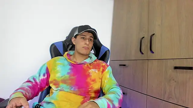 dorman boy online show from 12-22-25, 03:28