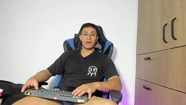 dorman boy online show from 01-07-26, 03:55