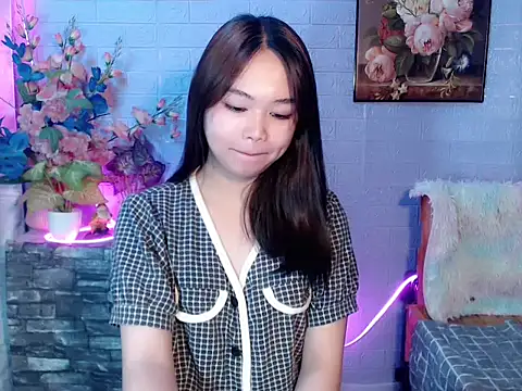lustfullakim online show from 06-04-26, 04:33