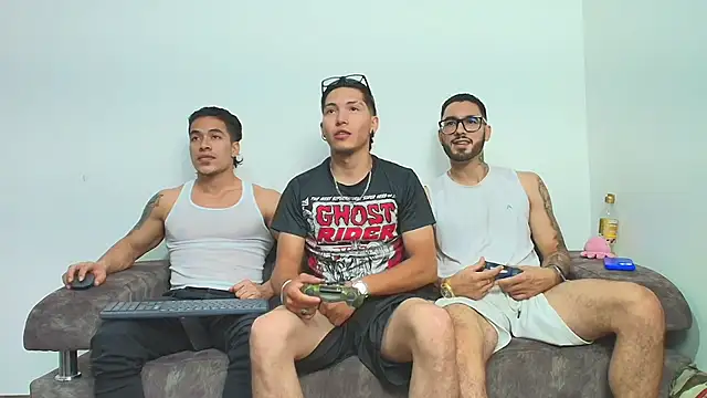 thebadboys05 online show from 11-23-25, 04:11