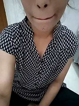 Snapshot of vijaylaxmi69 chatting on 11-03-25, 04:21 vijaylaxmi69 online show from 11-03-25, 04:21