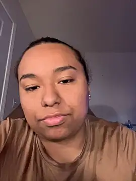 Snapshot of negriitha1406 chatting on 10-31-25, 08:33 negriitha1406 online show from 10-31-25, 08:33