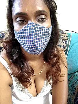 Queen-dhivya online show from 12-04-25, 03:49