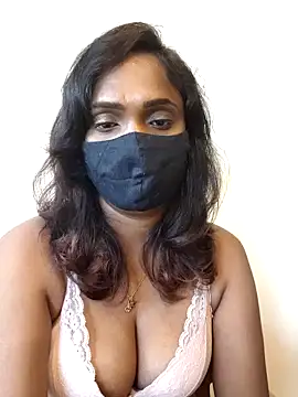 Queen-dhivya online show from 02-08-26, 01:58