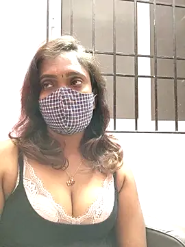 Queen-dhivya online show from 02-06-26, 04:58