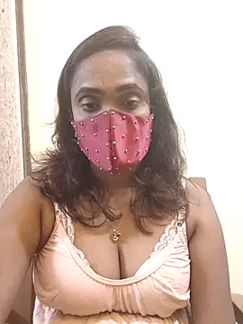 Queen-dhivya online show from 02-19-26, 01:19