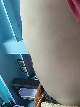 bearslove143 online show from 11-16-25, 08:46