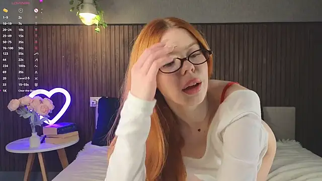 Snapshot of foxyriss chatting on 02-05-26, 06:53 foxyriss online show from 02-05-26, 06:53