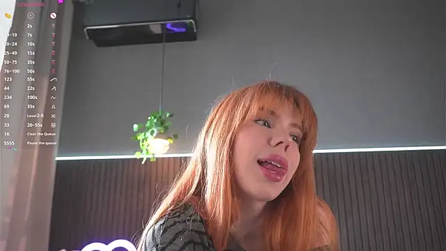 Snapshot of foxyriss chatting on 02-21-26, 06:15 foxyriss online show from 02-21-26, 06:15