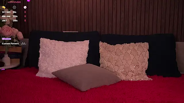 Snapshot of foxyriss chatting on 12-16-25, 06:06 foxyriss online show from 12-16-25, 06:06