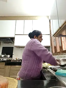 Hot-Sana2 online show from 12-18-25, 07:57