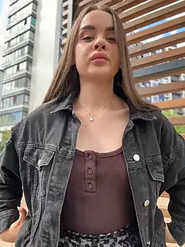 KristiRich online show from 06-19-26, 12:00