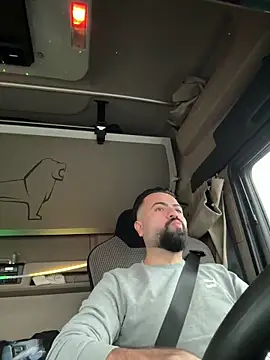 JanSy0 online show from 12-19-25, 01:35