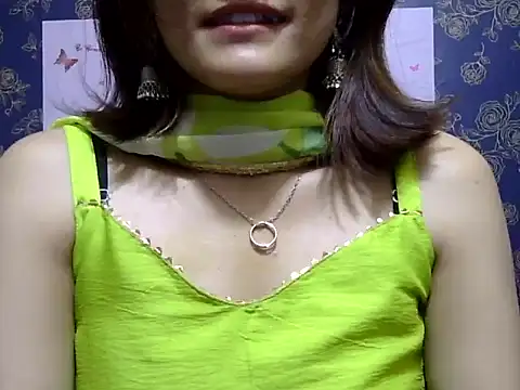 maira 33 online show from 02-22-26, 09:44