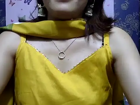 maira 33 online show from 02-21-26, 09:44