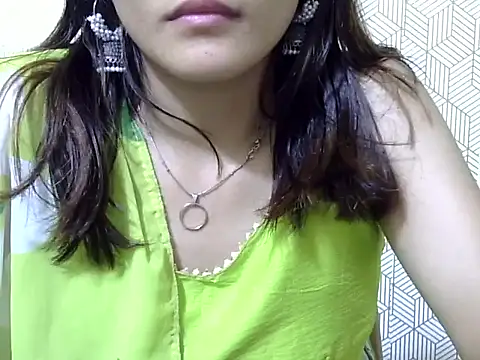 maira 33 online show from 11-30-25, 01:12