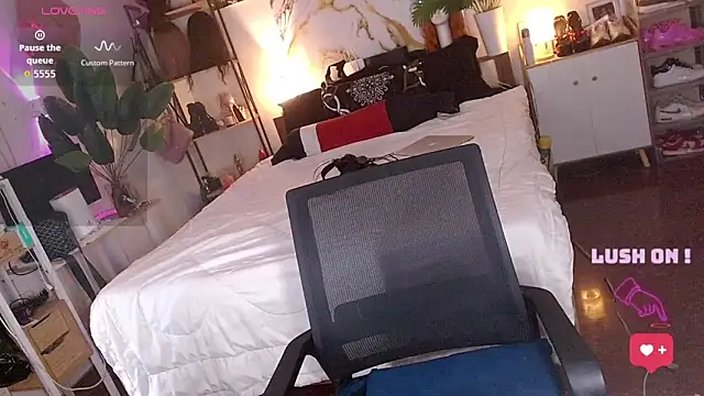 Lolitaloove69 online show from 02-12-26, 12:54