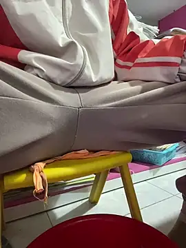 Snapshot of LunoChucki chatting on 02-05-26, 01:23 LunoChucki online show from 02-05-26, 01:23