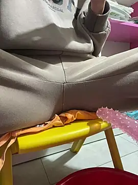 Snapshot of LunoChucki chatting on 02-02-26, 01:04 LunoChucki online show from 02-02-26, 01:04