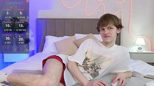 Fakeangel87 online show from 11-19-25, 08:36