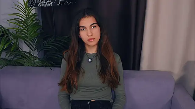 Snapshot of JoelleAter chatting on 11-01-25, 02:22 JoelleAter online show from 11-01-25, 02:22