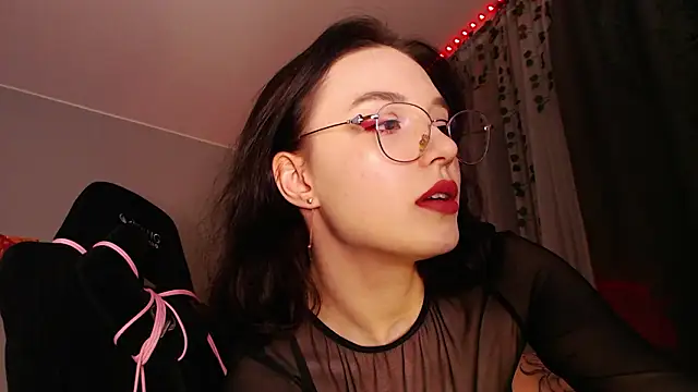 dolll maiya online show from 03-18-26, 08:21